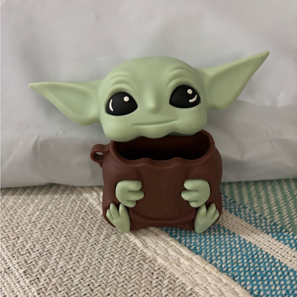 Baby yoda case